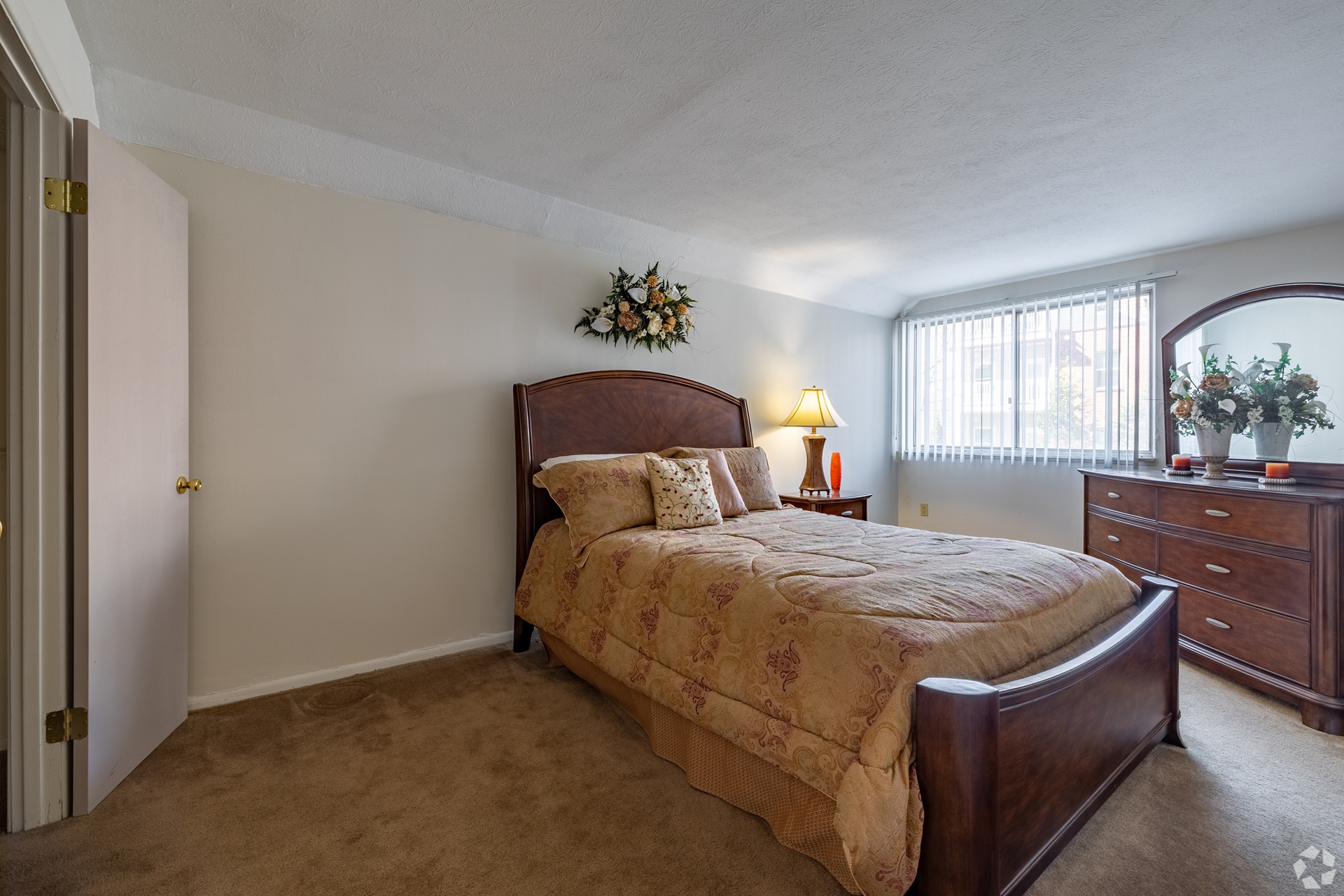 Shoregate Towers master bedroom in Willowick, Ohio