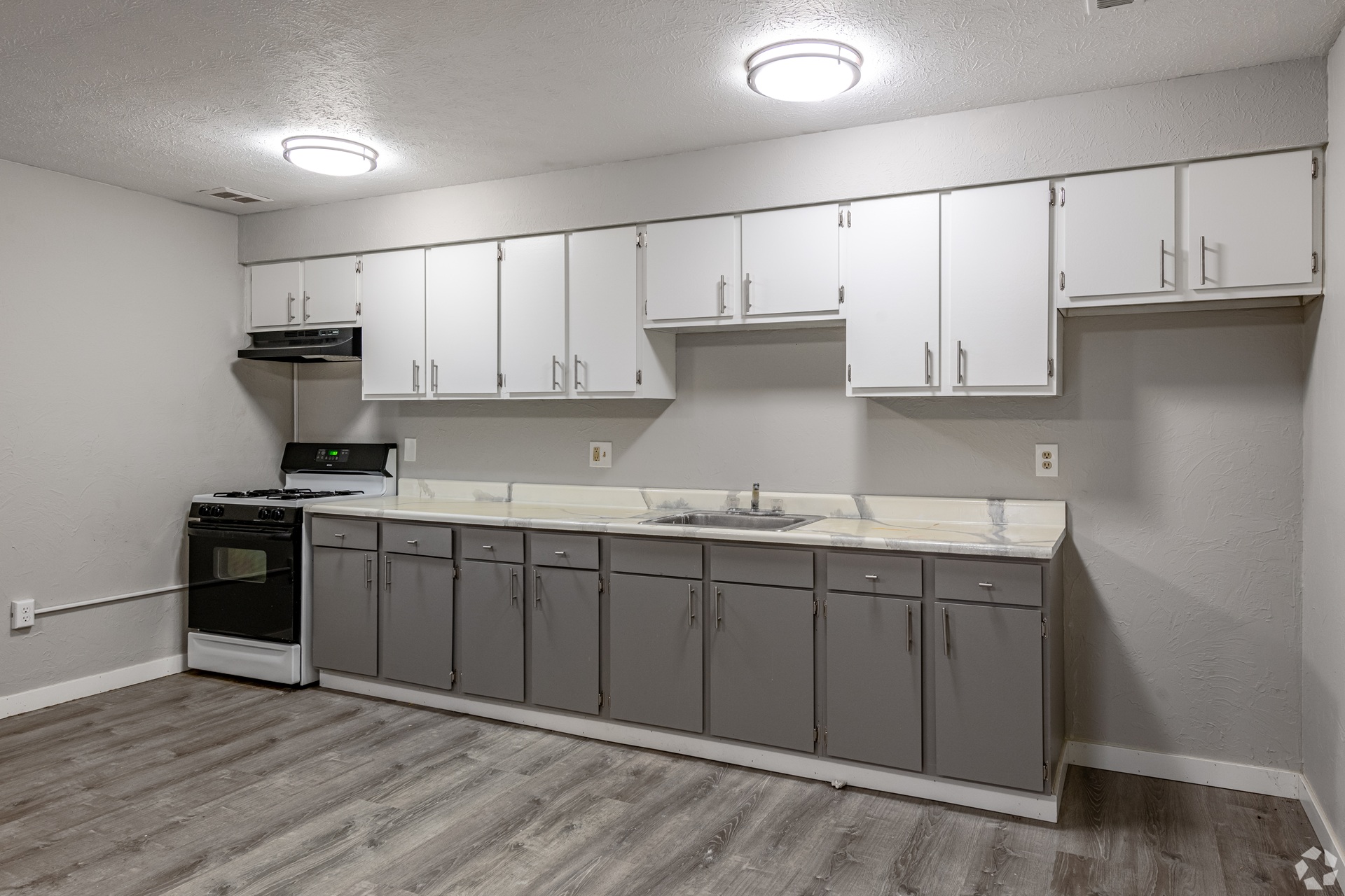 Shoregate Towers kitchen in Willowick, Ohio