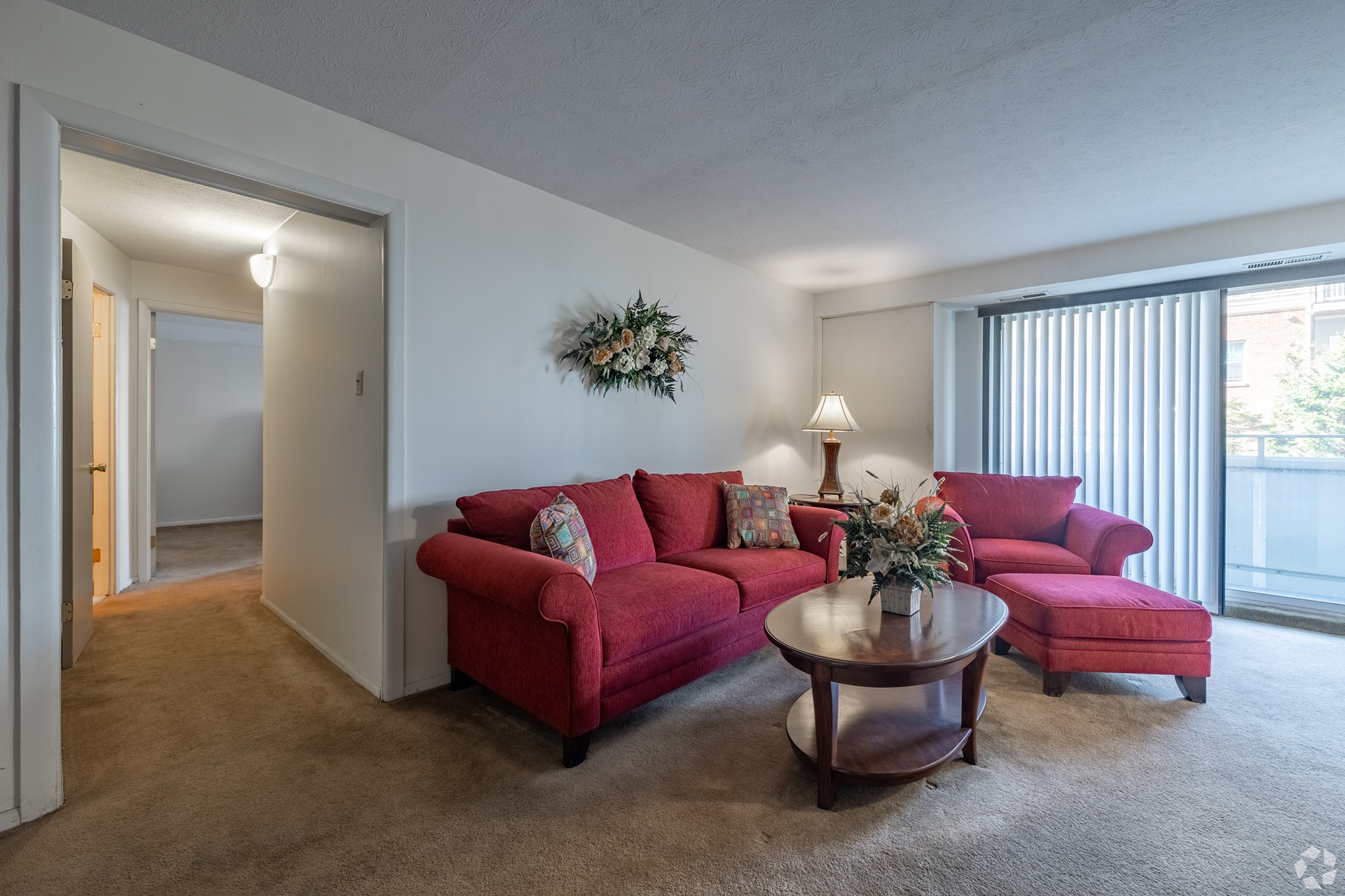 Shoregate Towers living room in Willowick, Ohio