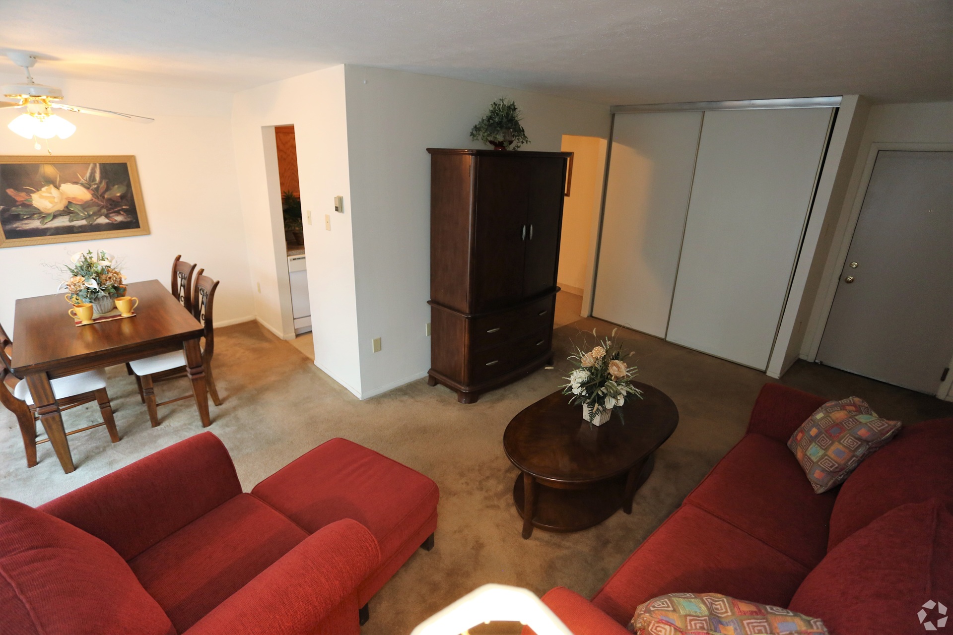 Shoregate Towers living room in Willowick, Ohio